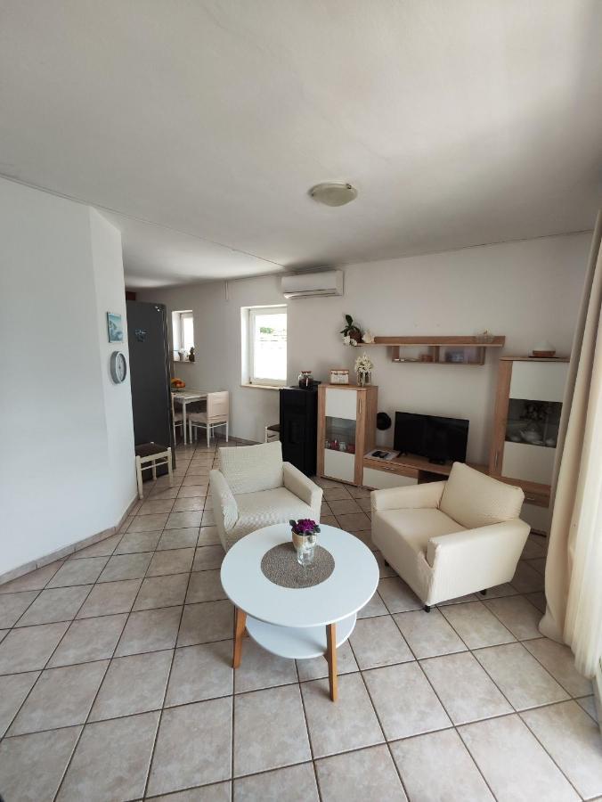 Apartments Snjezana Нови-Винодолски Экстерьер фото
